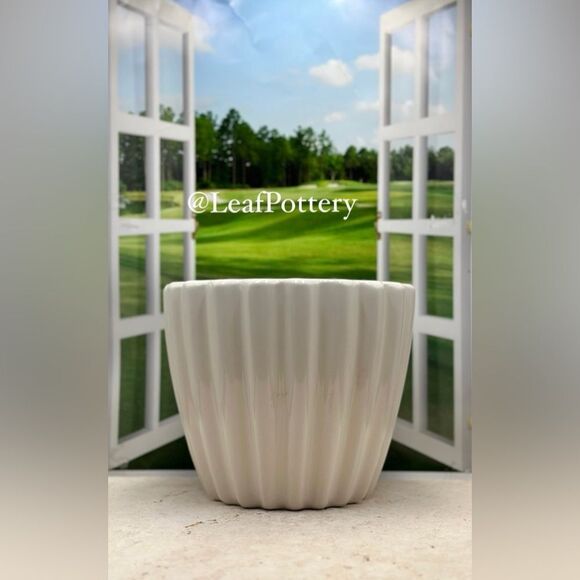 Bellisima Flutter  White Ceramic Planter Pot without drainage hole - Picture 5 of 9